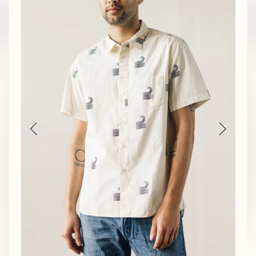 LA PAZ Sz L White and Black 100% cotton, graphic print Shirt